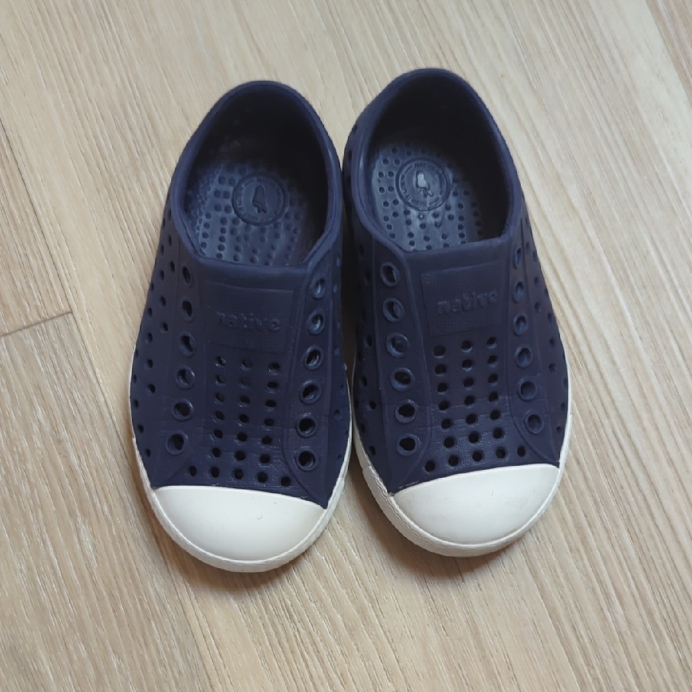 Native Kids Shoes - Navy and White